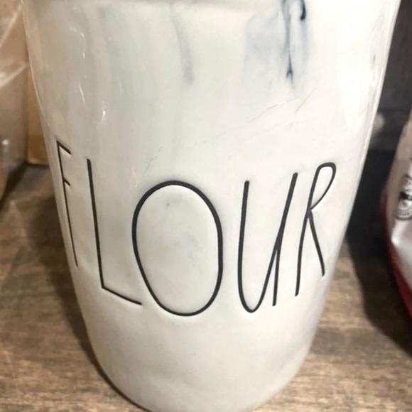 🆕 Rae Dunn Marble Flour Cellar with Wood Topper - Picture 1 of 3